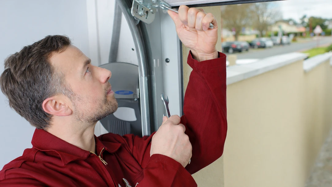 garage door repair specialist